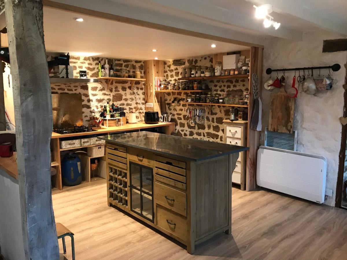 Le Jardin Des Fees Bed & Breakfast Savigny-le-Vieux Dış mekan fotoğraf