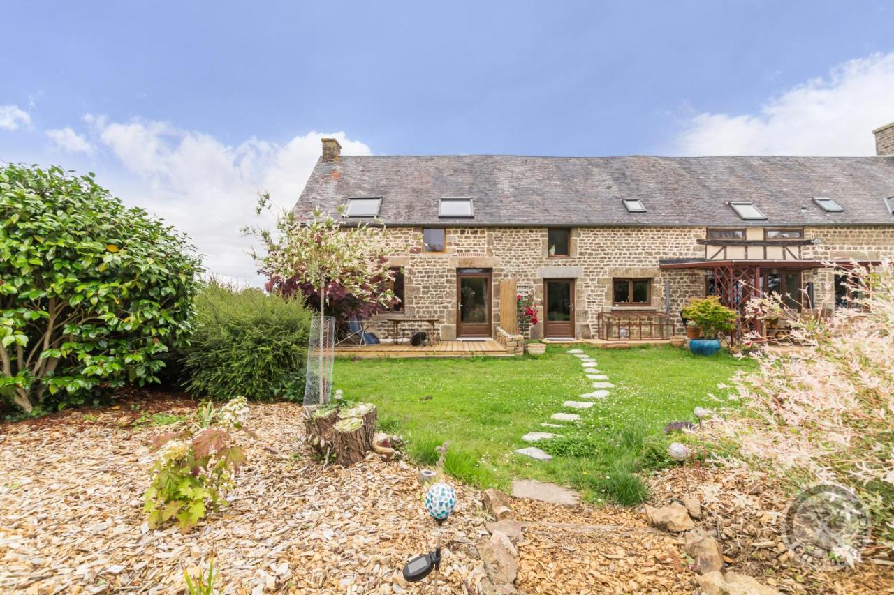Le Jardin Des Fees Bed & Breakfast Savigny-le-Vieux Dış mekan fotoğraf