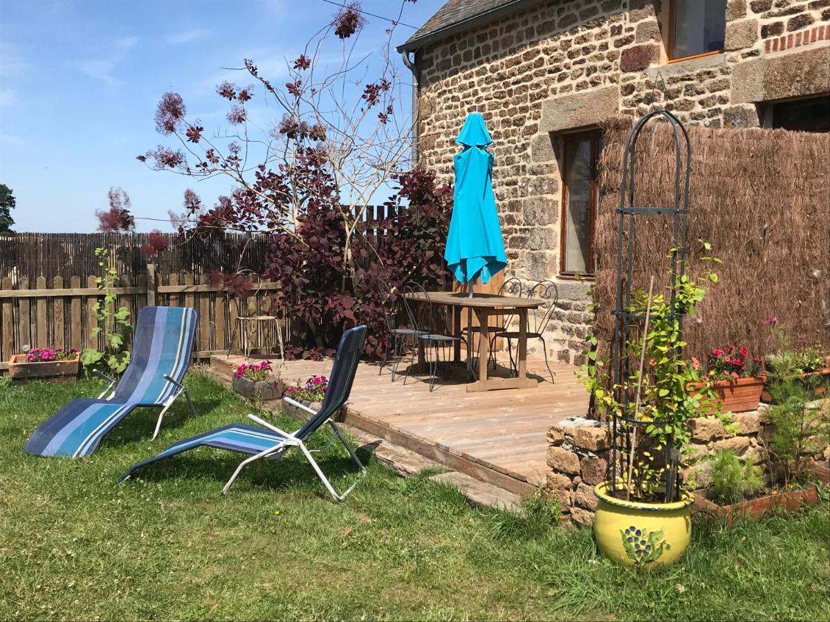 Le Jardin Des Fees Bed & Breakfast Savigny-le-Vieux Dış mekan fotoğraf